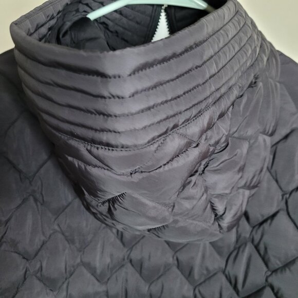 Didricksons Bibi Hooded Fleece Jacket in Black - Picture 10 of 14